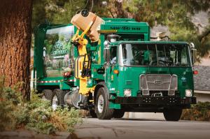 Autocar ACX Xpeditor CNG New Way Sidewinder ASL Refuse Truck 2017 года